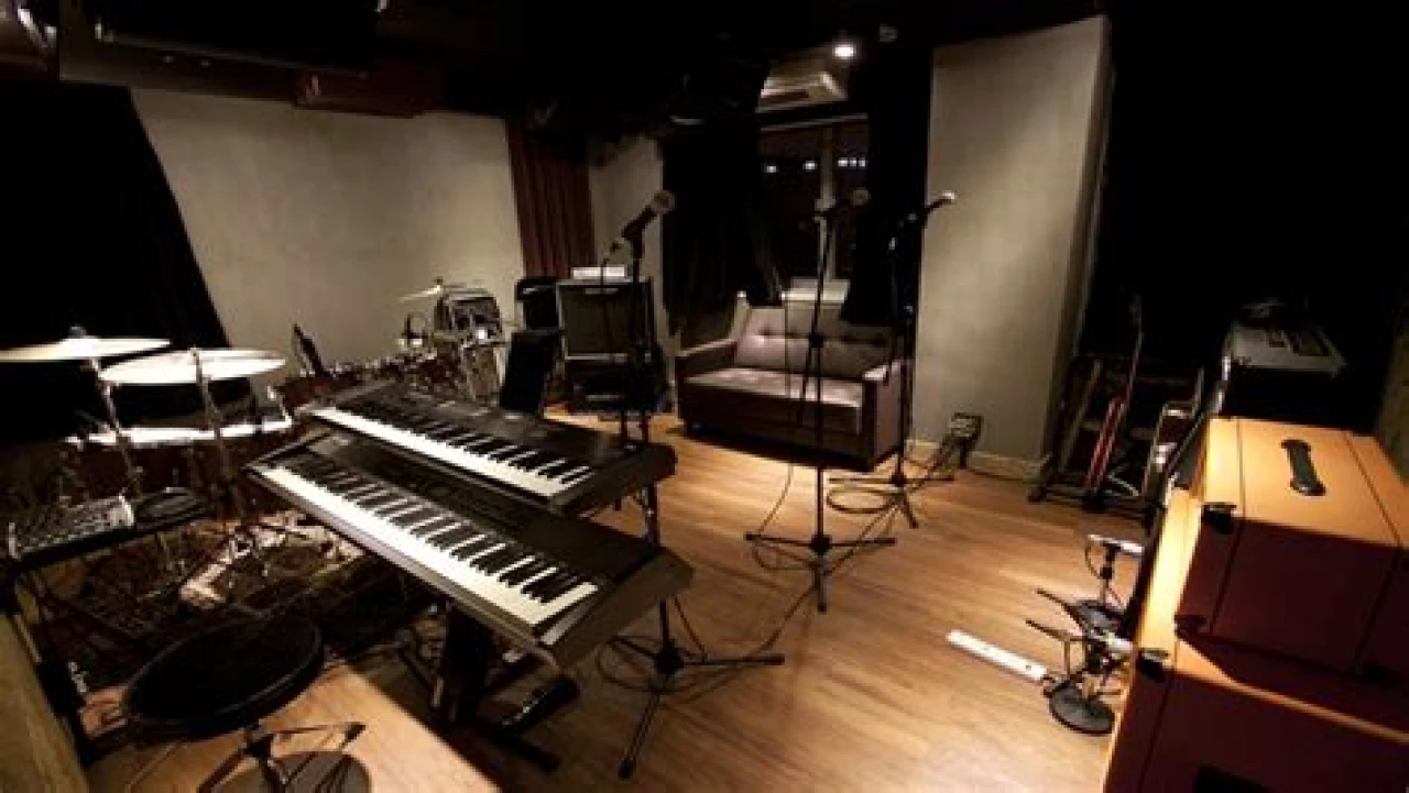 Spesialis pembuatan ruang untuk studio musik peredam suara terbaik
